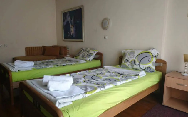 Bimbo Hotel