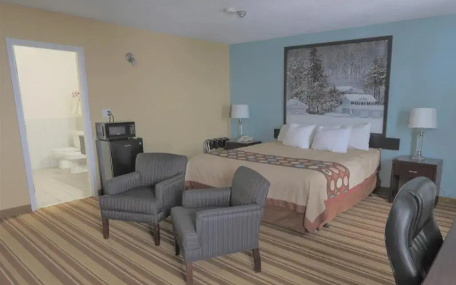 Jolly Roger Inn & Resort