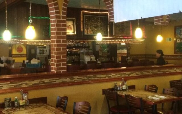 Pacer Inn And Suites Delaware