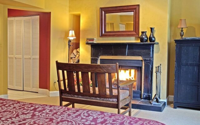 Celie's Waterfront Inn