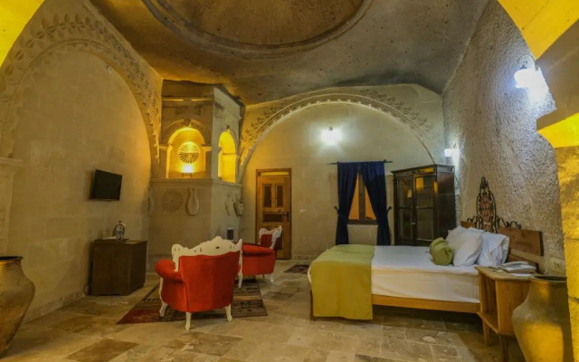 Kalsedon Cave Suites