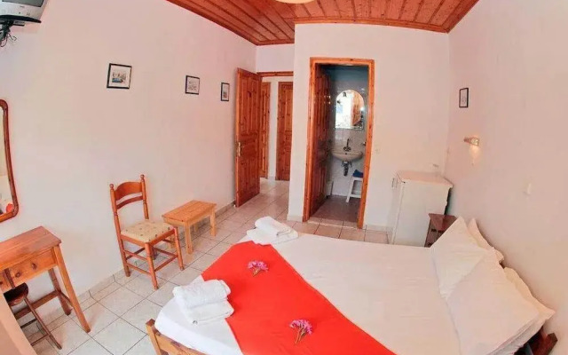 Glaros Guesthouse