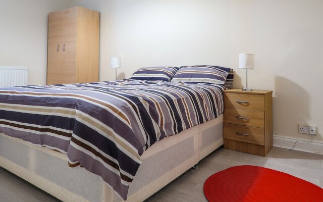 OLD Church Road - Deluxe Single Guest Room 4