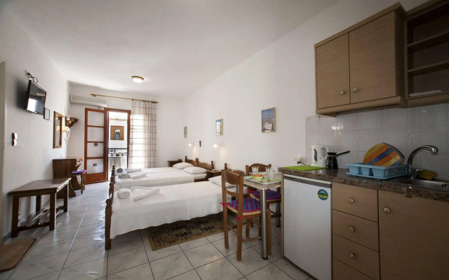Kapetanos Rooms