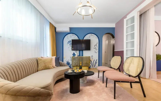 Modern 3 BR Flat on the Edge of Old Town