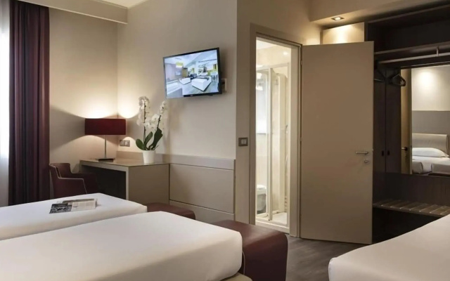 Smart Hotel Holiday