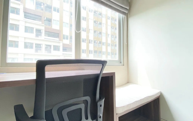 Simply Look Studio at LRT City Jatibening Apartment