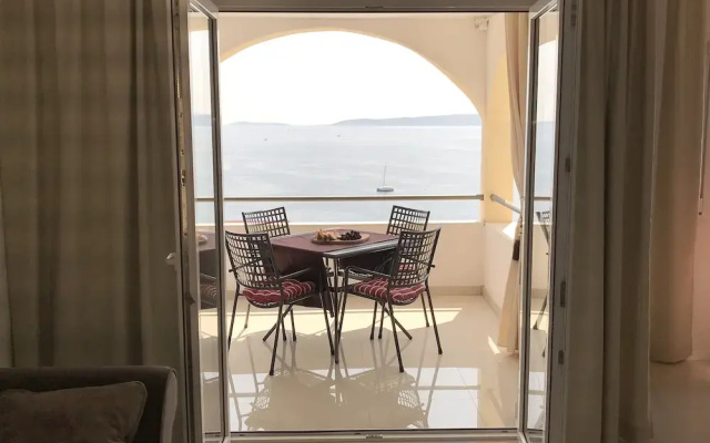 Stunning sea View Apartment With Swimming Pool and Jacuzzi a8