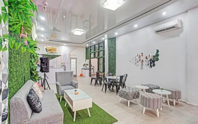 Box House by OYO Rooms