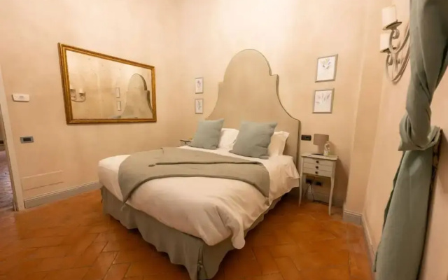 Tuscan Palace - Avignonesi