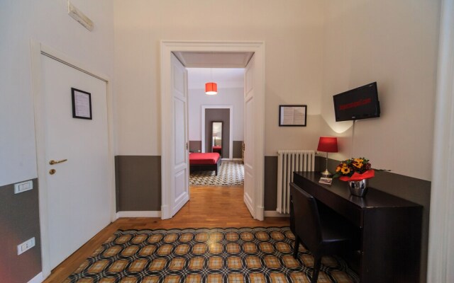 SpaccaNapoli Comfort Suites