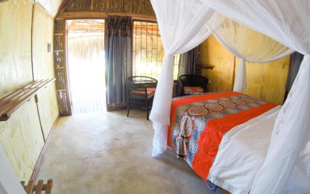 Baobab Beach Resort and Backpackers