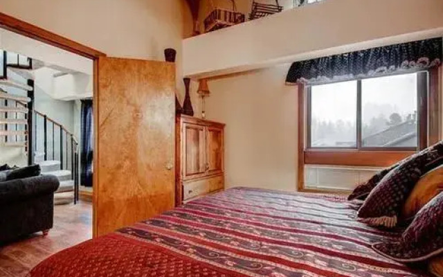 Ski Hill by Pinnacle Lodging