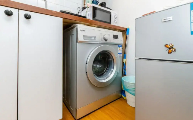 Hard Candy Apartment No.8