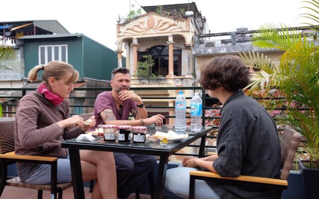 L'etage House - Hostel