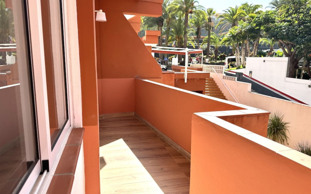 Pink Alta Apartment With Pool