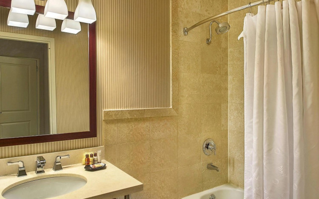 Sheraton Westport Chalet Hotel St. Louis