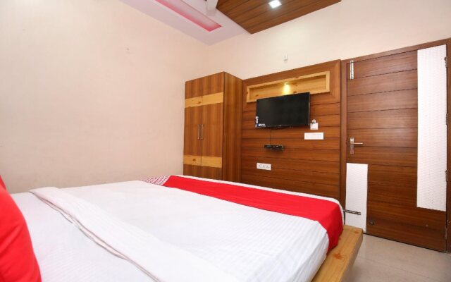 Hotel GST Grand Plaza