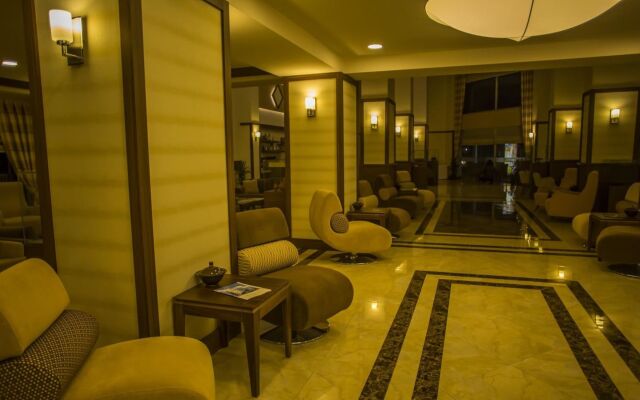 Parion Hotel