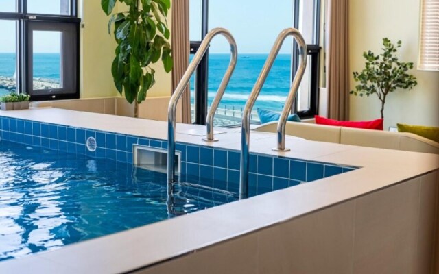 Gangneung Art Class Poolvilla & Spa