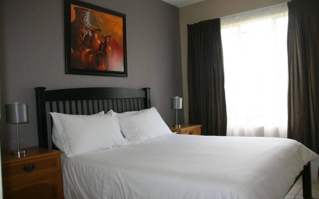Jozi Apartments Radiokop