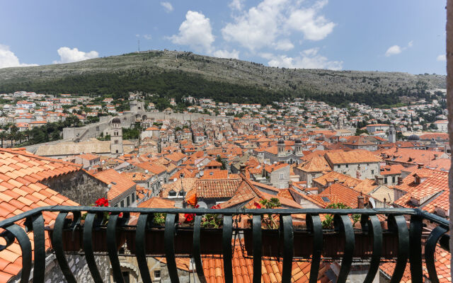 Old Town Princess Apartments