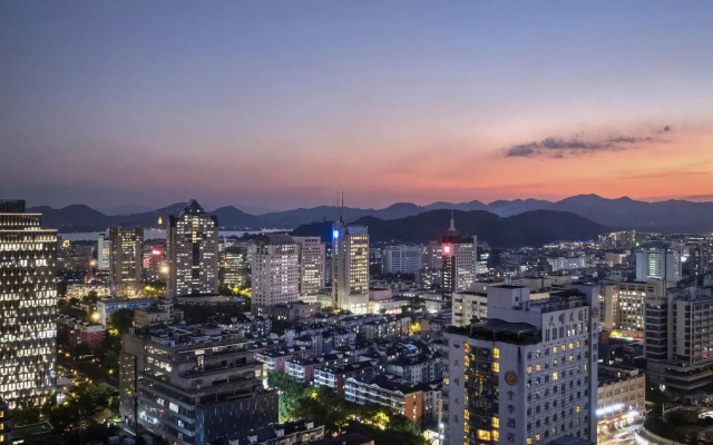 Ji Hotel (Hangzhou Wulin Square, Wenhui Mansion)