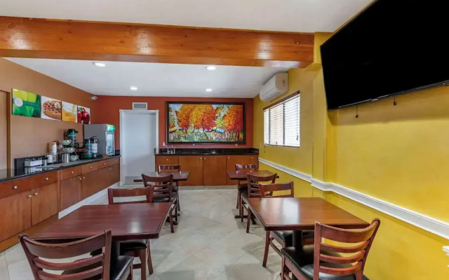 Knights Inn Westminster/Huntin