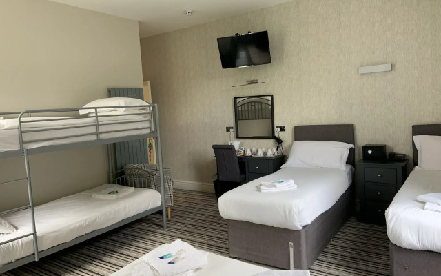 Arona Guest