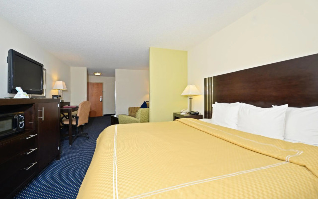 Comfort Suites Lancaster Amish Country