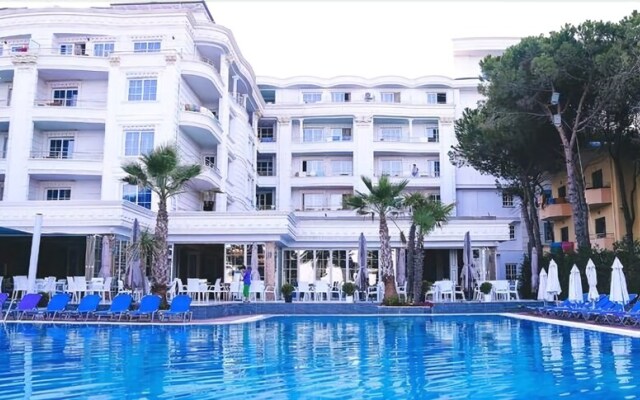 Fafa Hotel
