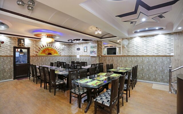 OYO Rooms 083 Near Laxman Jhoola