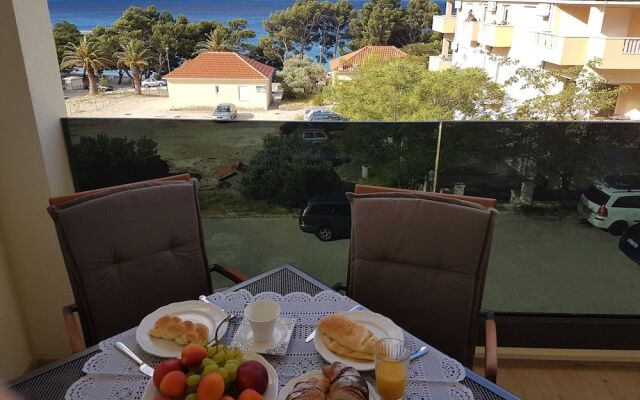 Apartments Leone