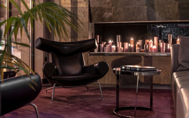 11 Mirrors Design Hotel