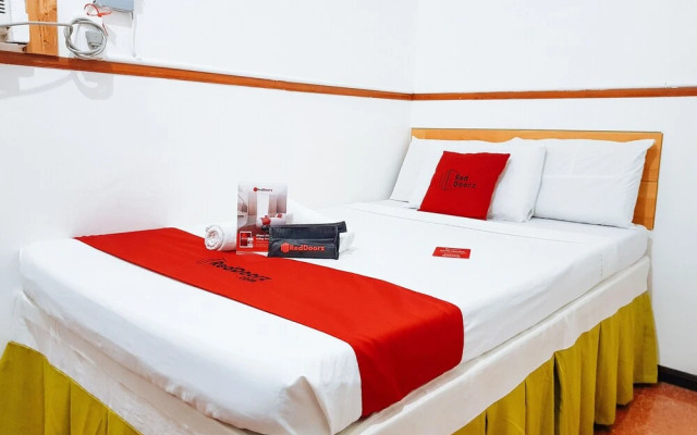 RedDoorz @ Humayhumay Road Lapulapu
