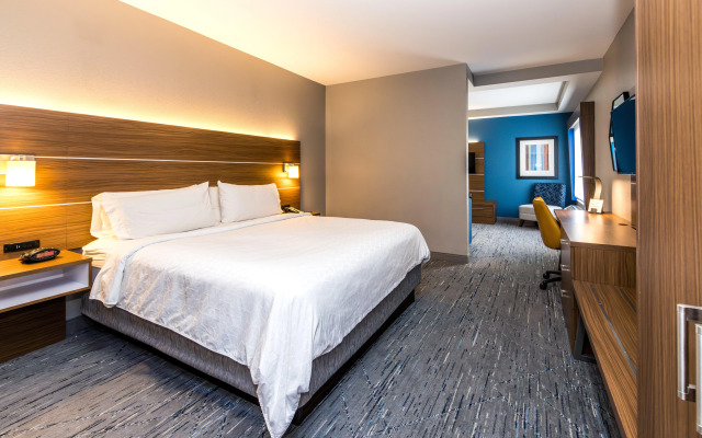 Holiday Inn Express & Suites Louisville Downtown by IHG