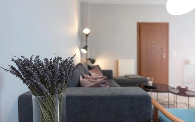Vanilla Luxurious Apartment