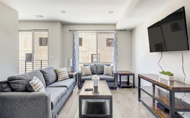 Scenic Dt Skyline! Walk To Sloan'S Lake!