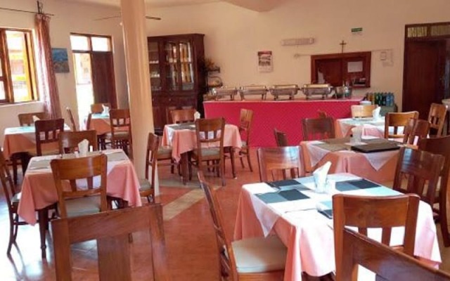 Miryam Village Inn Safari Lodge