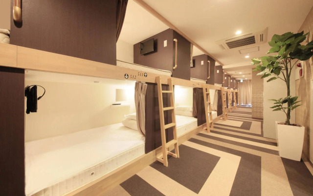 Centurion Ladies Hostel Ueno Park - Caters to Women