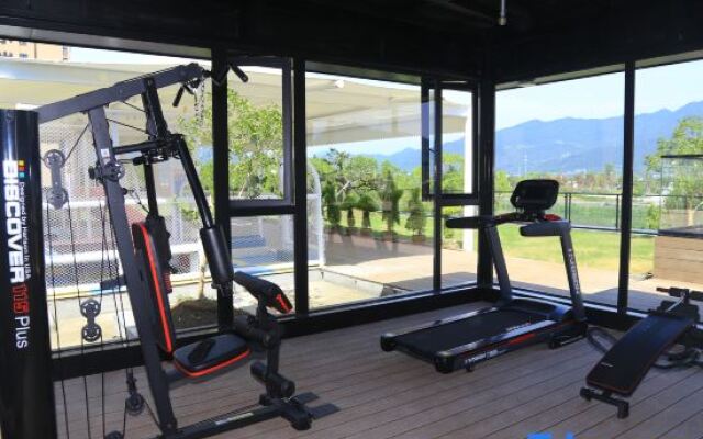 Yuefeng Jiajing Hotel