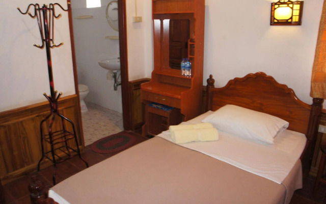 Villa Aphay Guest House