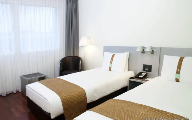 Holiday Inn Zurich - Messe by IHG