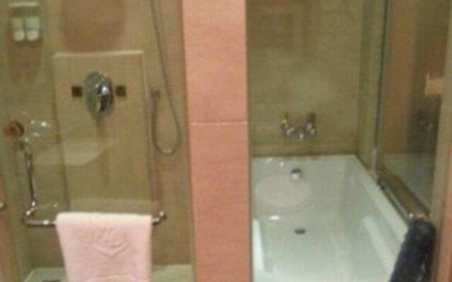 Yuntianlou Holiday Royal Hotel