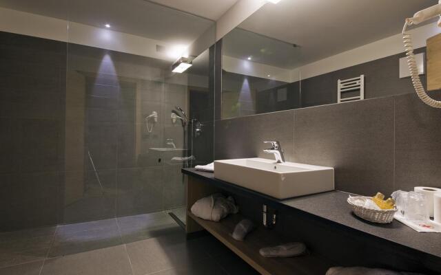 Design And Suite Hotel Ciarnadoi