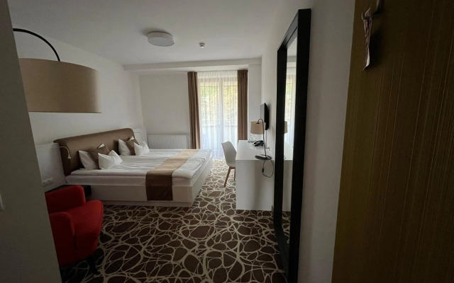 Bassiana Hotel