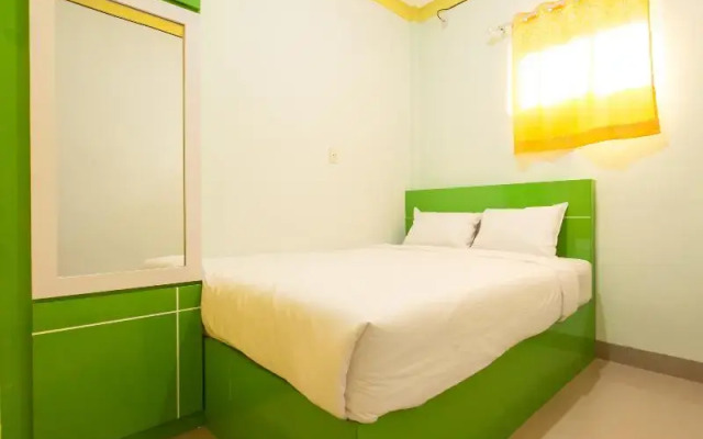 Dinda Residence by OYO Rooms