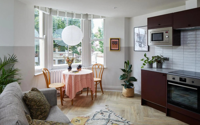 Pontcanna by Black Door Stays