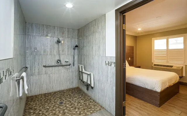 Holiday Lodge Motel Antioch