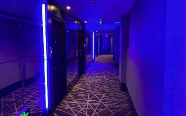 Wanlong Hotel (Hejian Reputation Building)